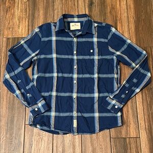🏝️ Hollister brand men’s long sleeve button down shirt